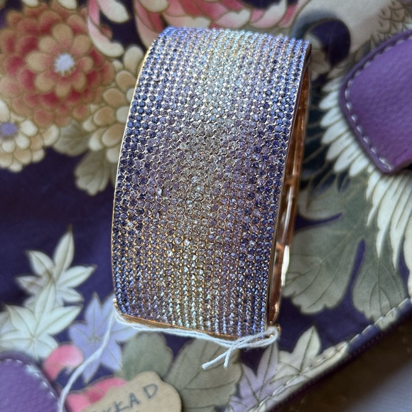 AKKAD brand cuff bracelet PAVÉ OMBRÉ lilacs to pinks crystals -rose-gold tone - Picture 4 of 15